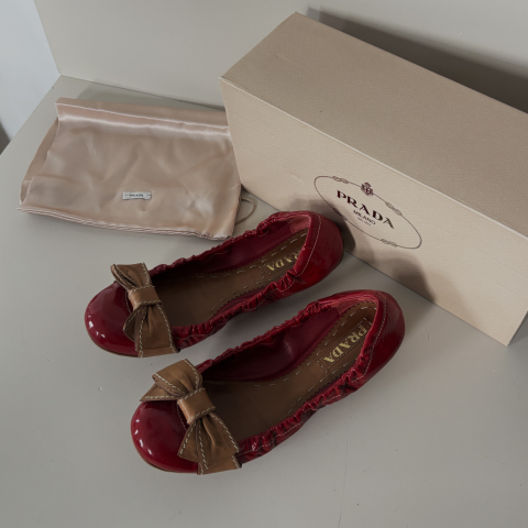 Prada Red Patent Leather Bow Scrunch Ballet Flats 