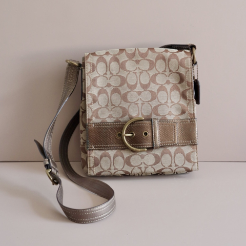 Coach Signature Canvas Crossbody Bag 
