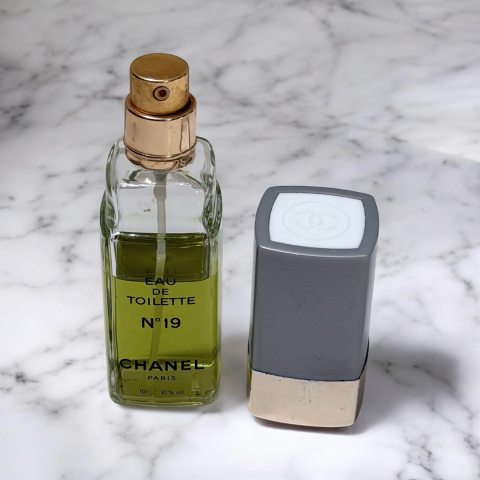 Chanel No.19 90%