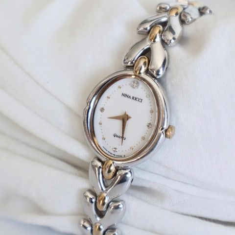 The Clock Nina Ricci 
